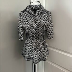 A. Byer Printed Button Down Collared Blouse with Loose Belt Wrap in Size Large